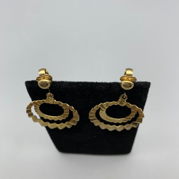 Gold-tone 1 1/4" Double Hoop Earrings with Clip Closure - Picture 6 of 7